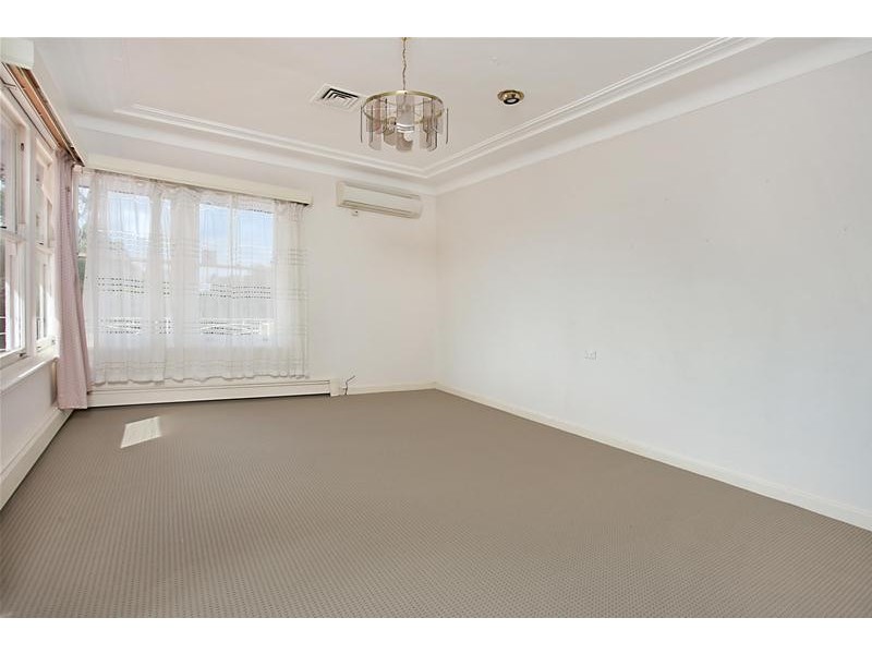 243 New England Highway, Rutherford NSW 2320