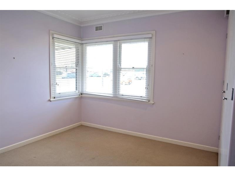 4 Fourth Avenue, Rutherford NSW 2320