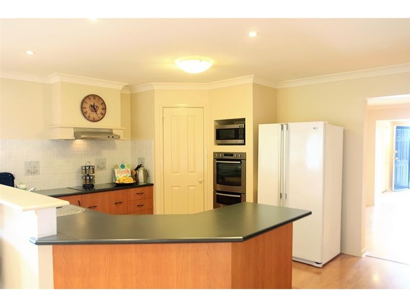 8 Filey Street, Greta NSW 2334