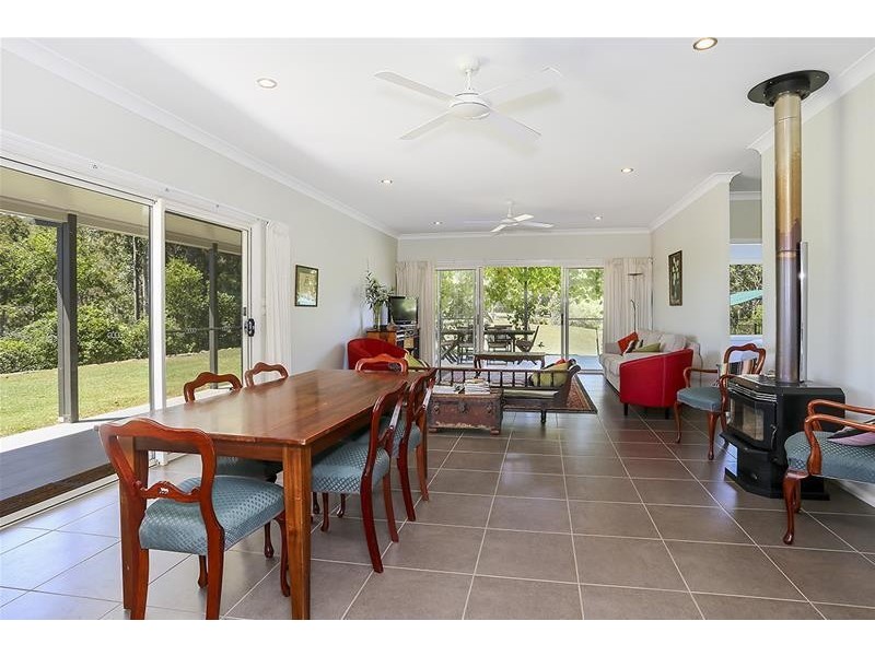 151  Keppies Lane, Paterson NSW 2421