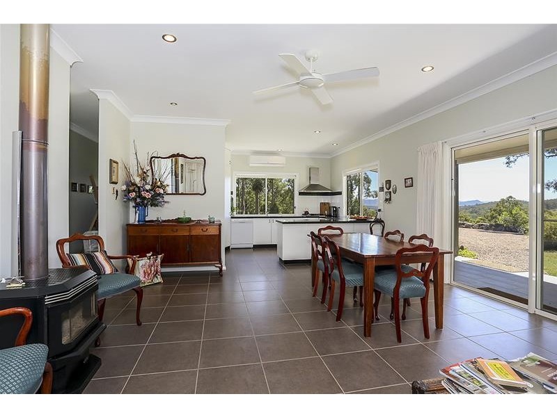 151  Keppies Lane, Paterson NSW 2421