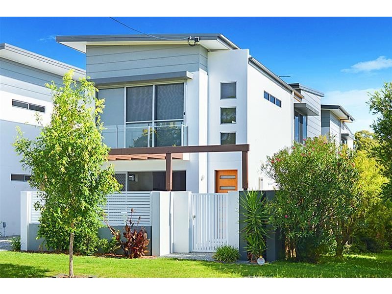 132 Eugaree Street, Southport QLD 4215