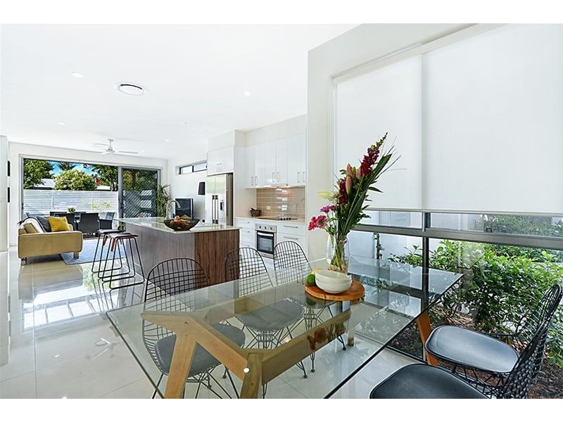 132 Eugaree Street, Southport QLD 4215