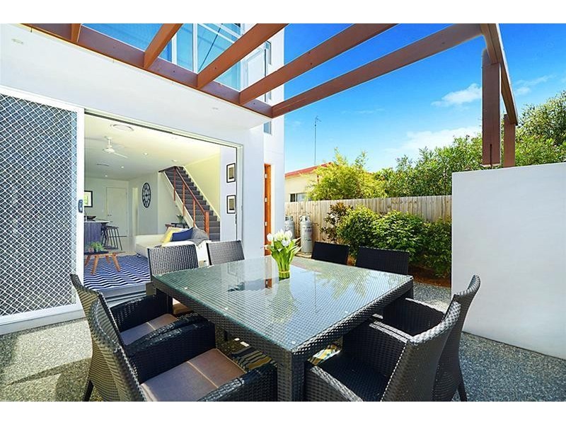 132 Eugaree Street, Southport QLD 4215