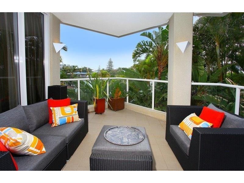 20 Riverview Parade, Surfers Paradise QLD 4217