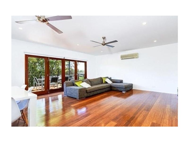 41 Deakin Avenue, Southport QLD 4215