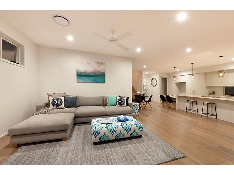 12a  Oak Avenue, Surfers Paradise QLD 4217