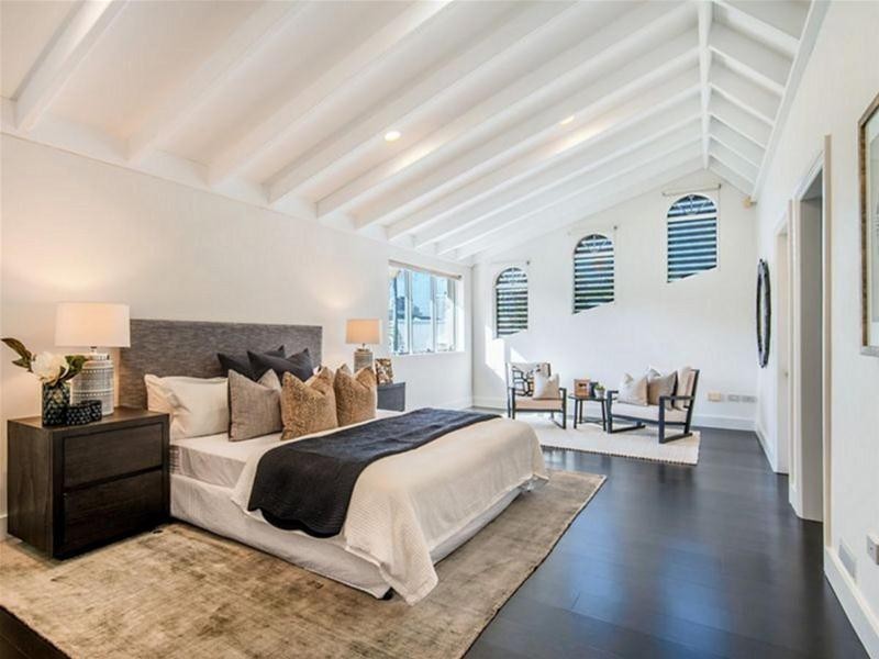 135 Commodore Drive, Paradise Waters QLD 4217