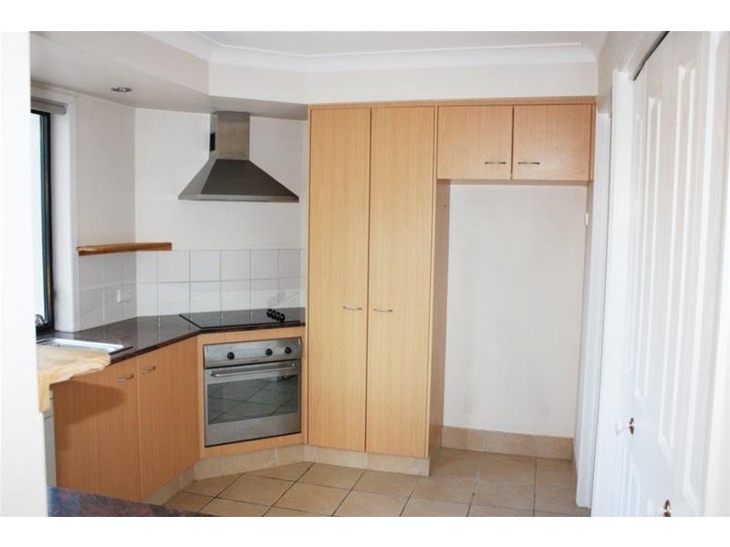 14-16 Terrigal Crescent, Southport QLD 4215