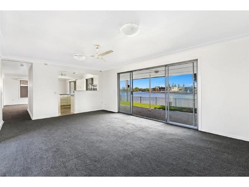 28  Sunset Boulevard, Surfers Paradise QLD 4217