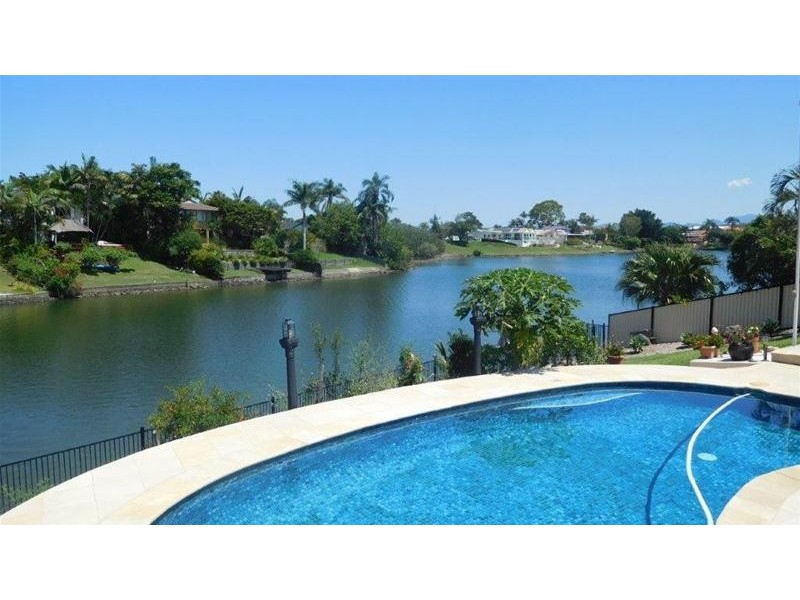 11 Naranja Crescent, Benowa QLD 4217