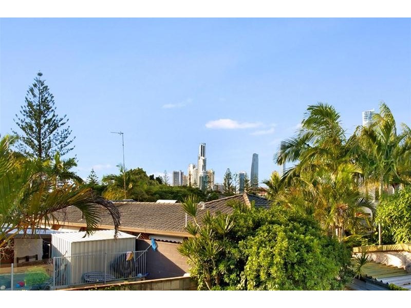 47 Salerno Street, Isle Of Capri QLD 4217