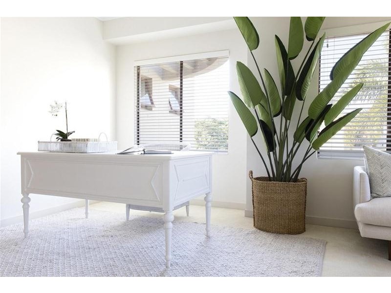 14 Seafarer Court, Paradise Waters QLD 4217