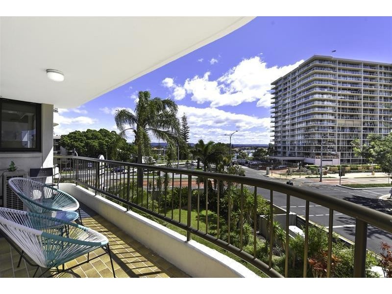 8/2943 Surfers Paradise Boulevard, Surfers Paradise QLD 4217