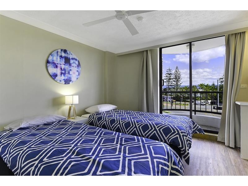 8/2943 Surfers Paradise Boulevard, Surfers Paradise QLD 4217