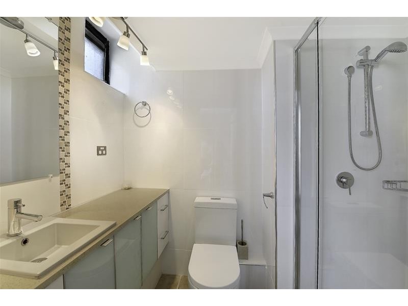 8/2943 Surfers Paradise Boulevard, Surfers Paradise QLD 4217