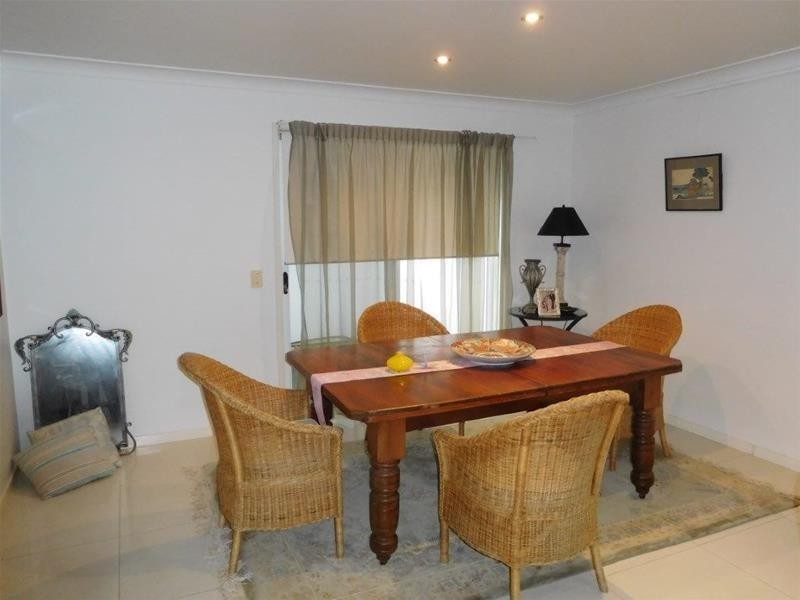 19 Stanhill Drive, Chevron Island QLD 4217