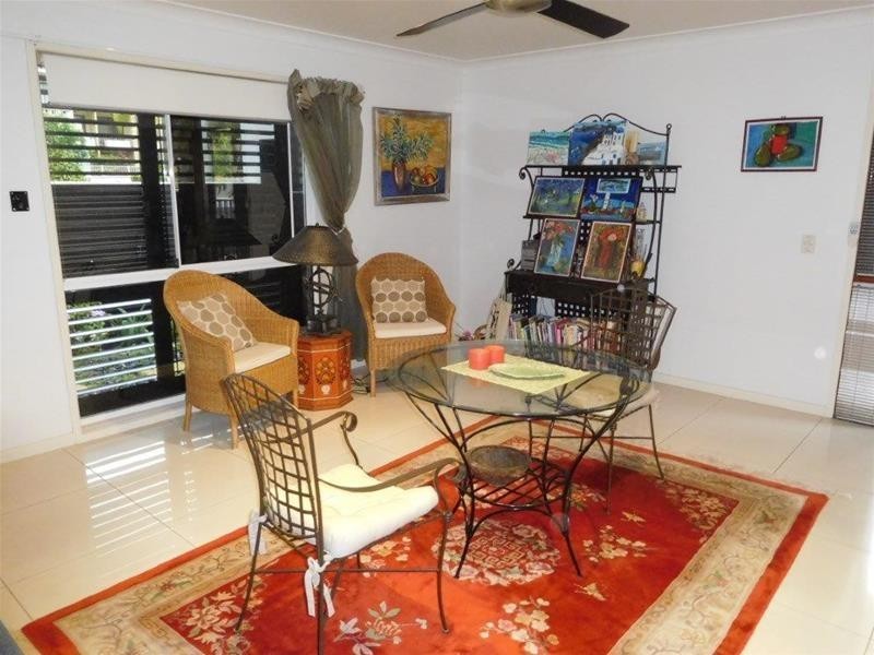 19 Stanhill Drive, Chevron Island QLD 4217