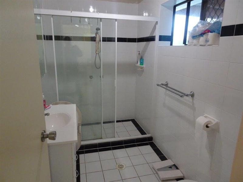 129 Falconer Street, Southport QLD 4215