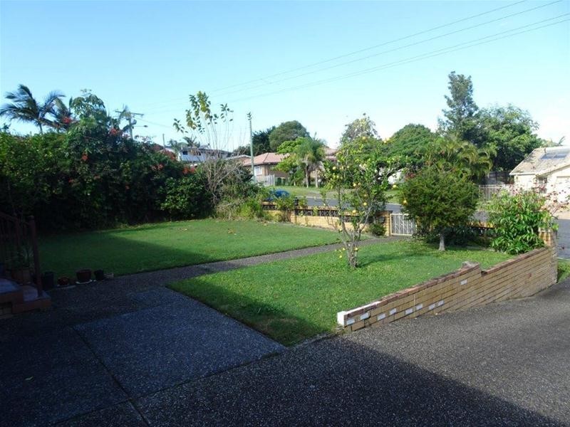 129 Falconer Street, Southport QLD 4215