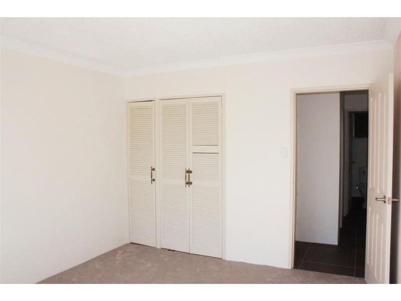 2 Sunrise Boulevard, Surfers Paradise QLD 4217