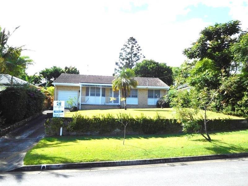 12 Wallace Street, Southport QLD 4215