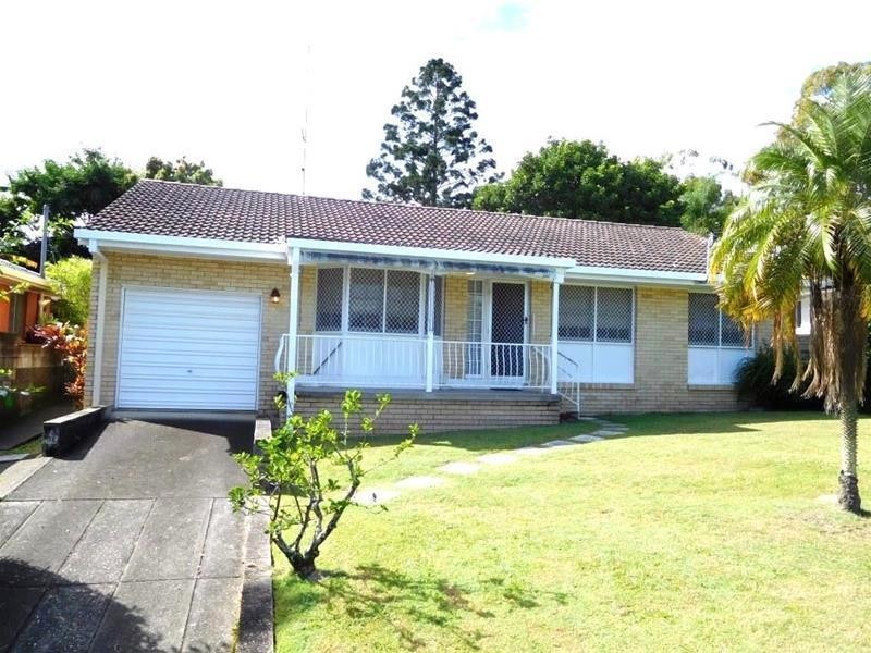 12 Wallace Street, Southport QLD 4215