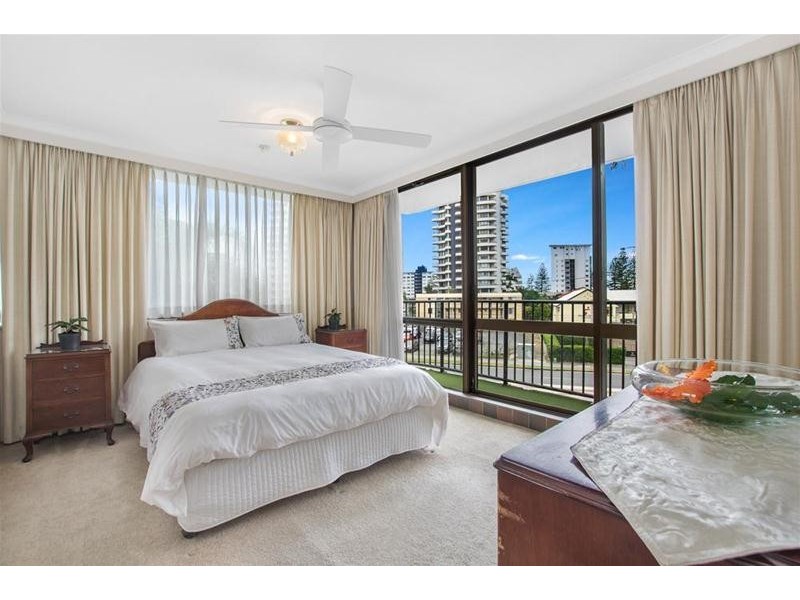 10/2940 Gold Coast Highway, Surfers Paradise QLD 4217
