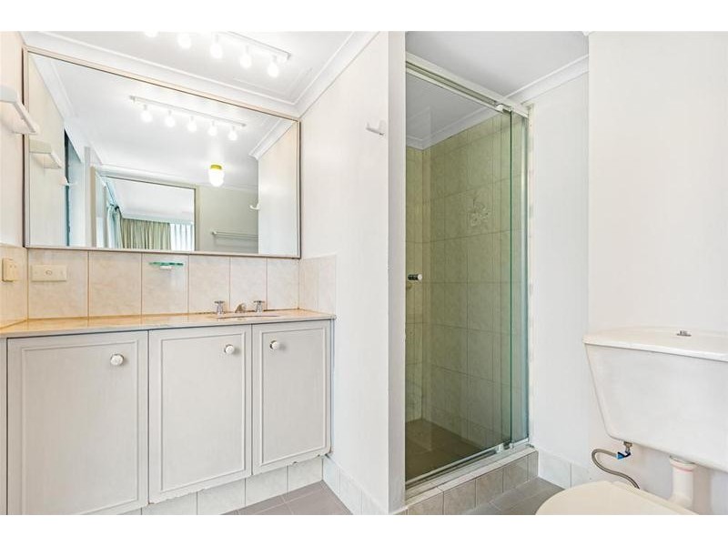 10/2940 Gold Coast Highway, Surfers Paradise QLD 4217