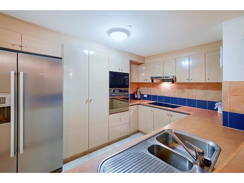 “Crown Towers”   5 Palm Avenue, Surfers Paradise QLD 4217