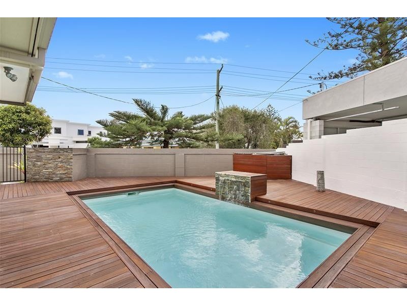 54 Brindisi Avenue, Isle Of Capri QLD 4217