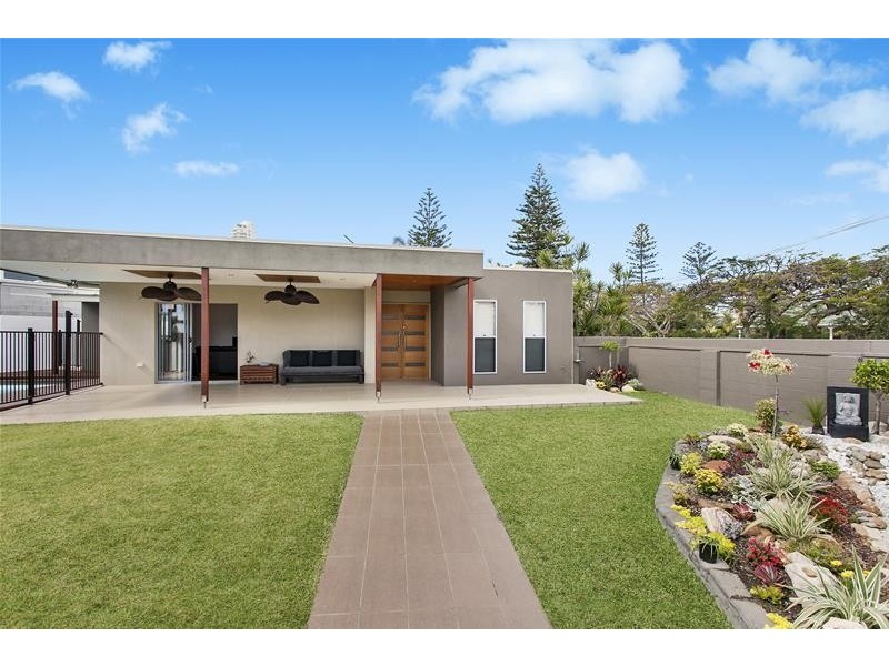 54 Brindisi Avenue, Isle Of Capri QLD 4217