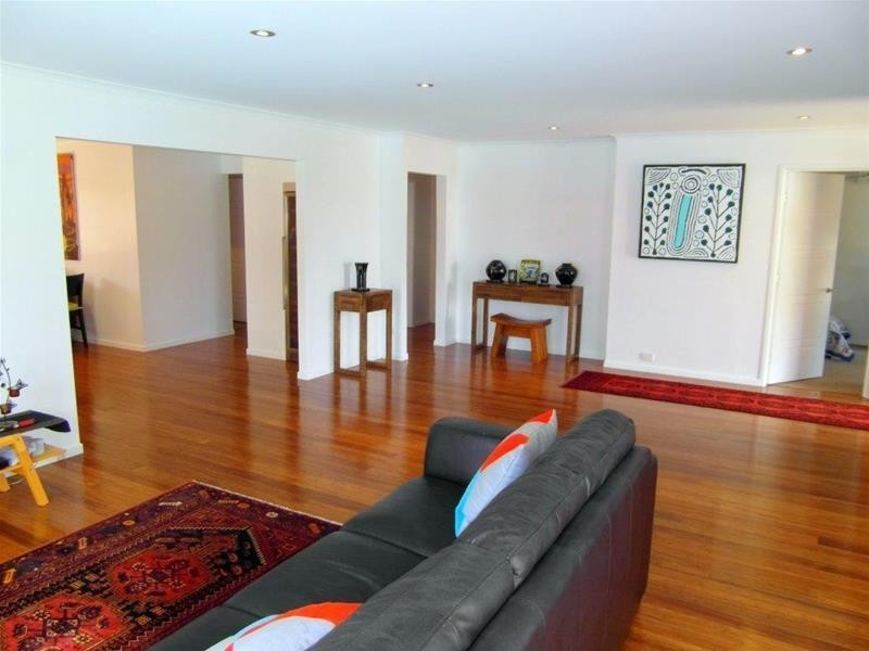 54 Brindisi Avenue, Isle Of Capri QLD 4217