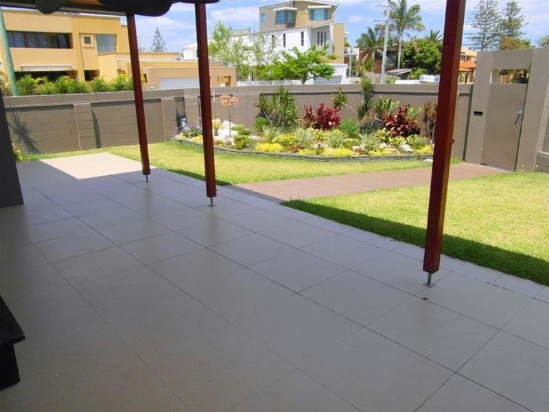 54 Brindisi Avenue, Isle Of Capri QLD 4217