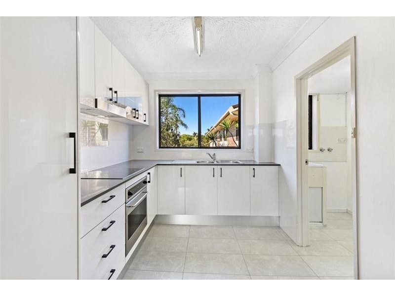 5/16 Duet Drive, Mermaid Waters QLD 4218