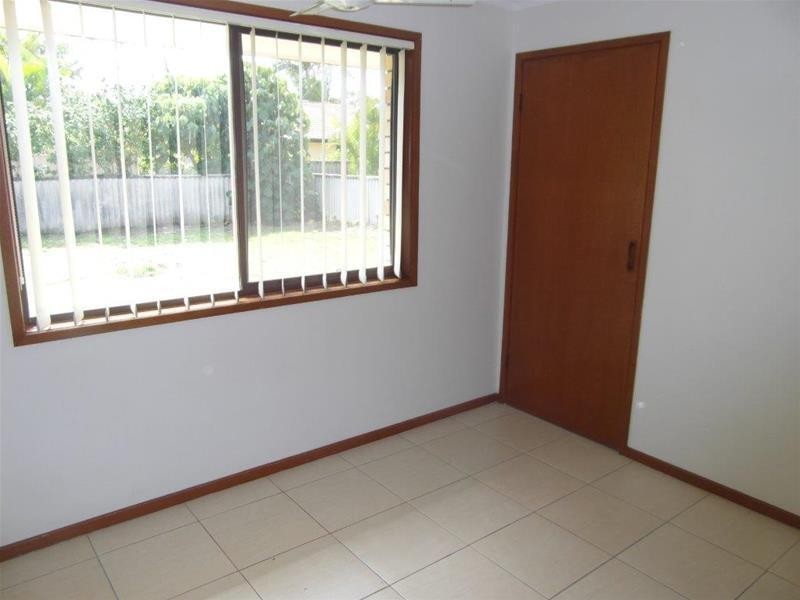 9 Arcadia Drive, Mermaid Waters QLD 4218