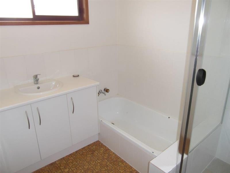 9 Arcadia Drive, Mermaid Waters QLD 4218