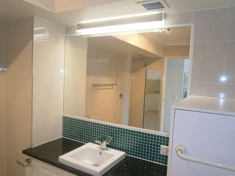 14/30 Dalpura Street, Chevron Island QLD 4217