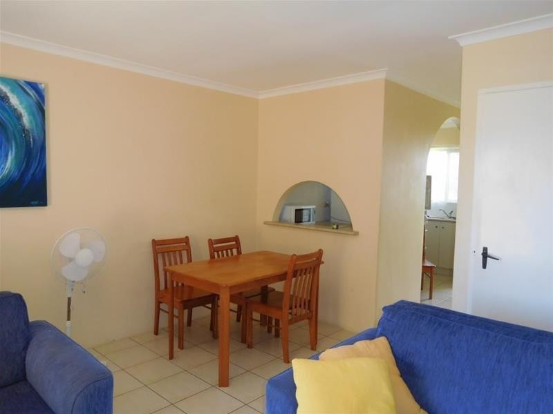 29 Oak Avenue, Surfers Paradise QLD 4217