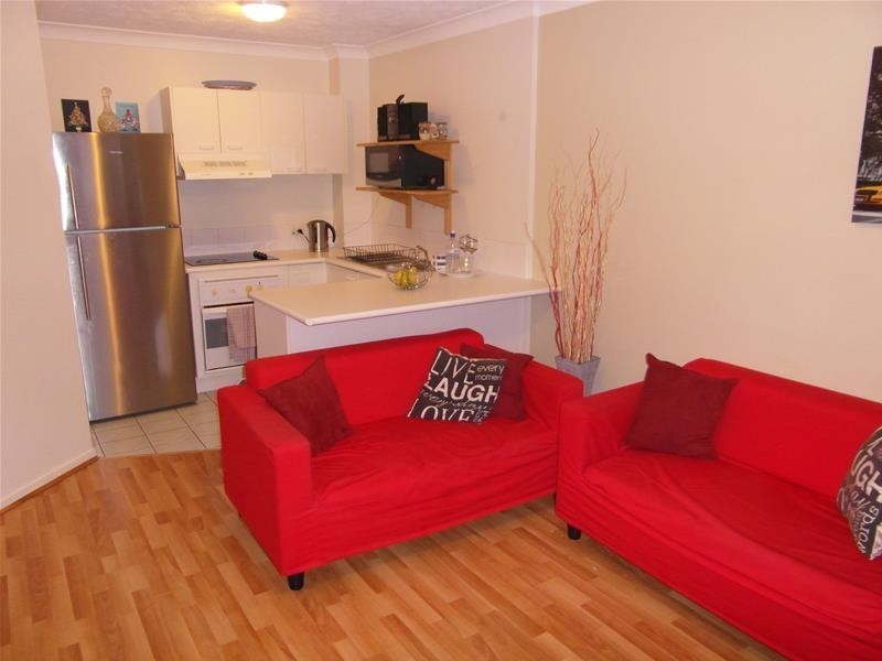 35 Palm Avenue “Bay Lodge” Budds Beach, Surfers Paradise QLD 4217