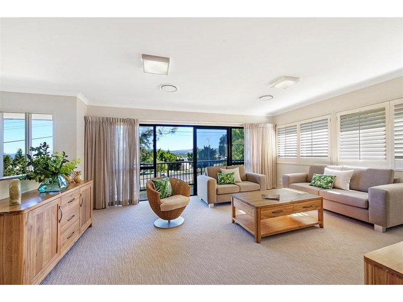 2  Girraween Grove, Ashmore QLD 4214