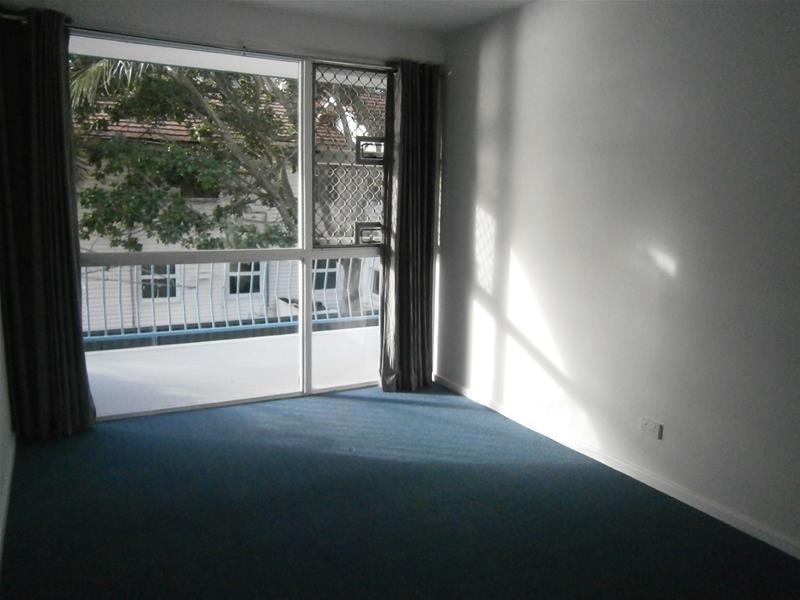 3/2930 Gold Coast Highway, Surfers Paradise QLD 4217