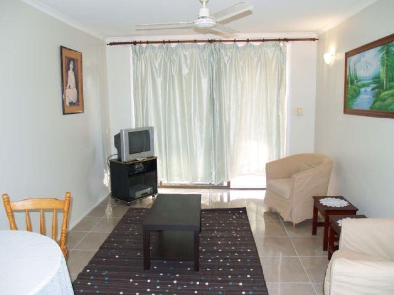 19 Leonard Avenue, Surfers Paradise QLD 4217