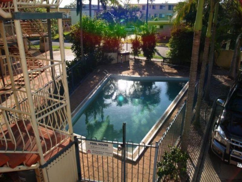 19 Leonard Avenue, Surfers Paradise QLD 4217