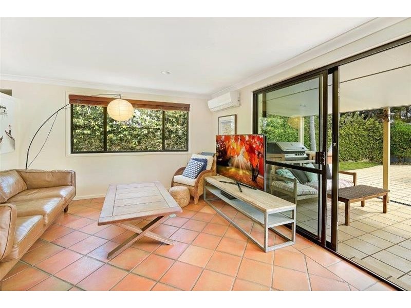 45 Amalfi Drive, Isle Of Capri QLD 4217