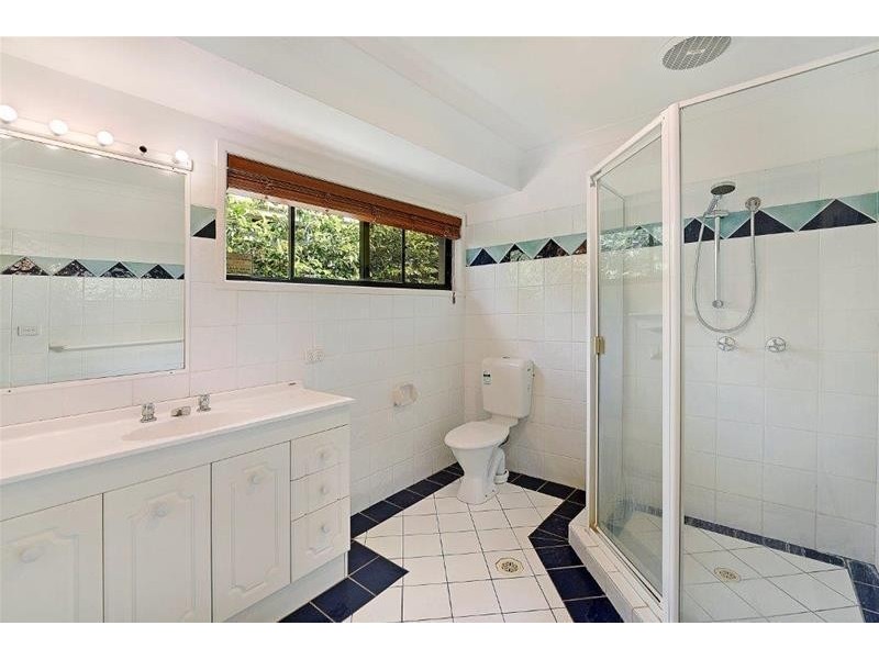 45 Amalfi Drive, Isle Of Capri QLD 4217