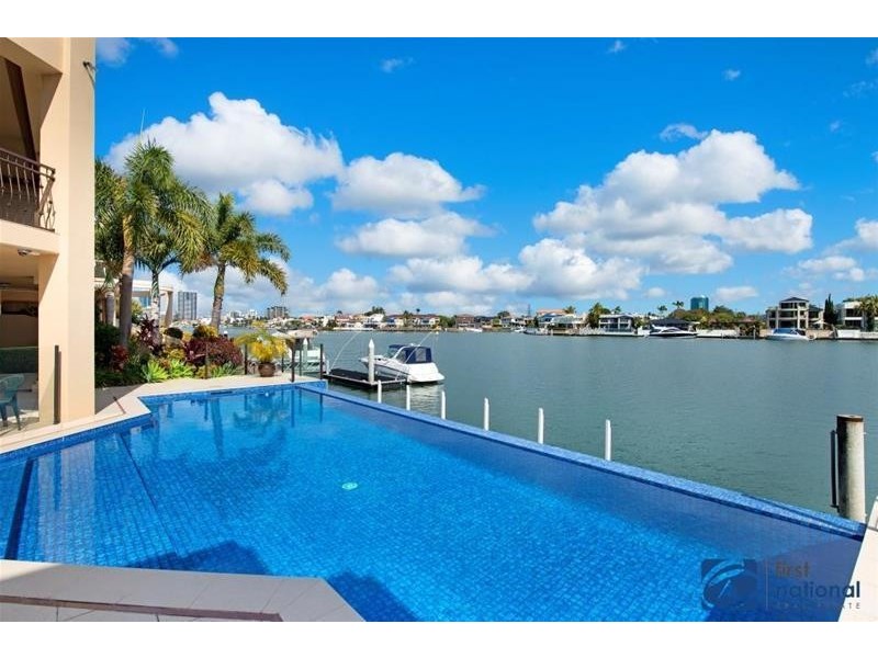 74 Admiralty Drive, Paradise Waters QLD 4217