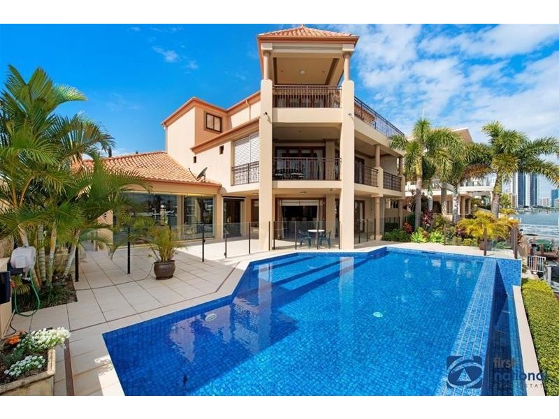 74 Admiralty Drive, Paradise Waters QLD 4217