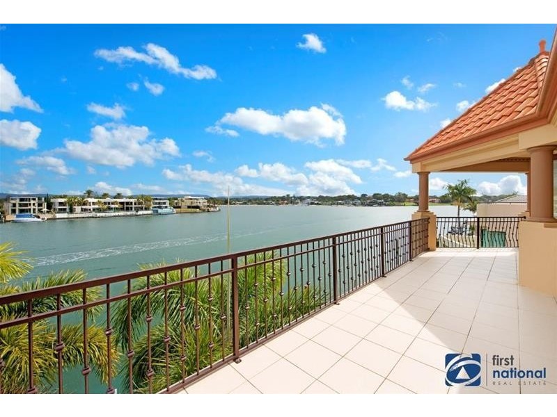 74 Admiralty Drive, Paradise Waters QLD 4217