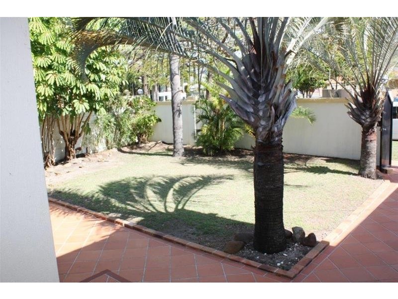 3 The Lido, Isle Of Capri QLD 4217